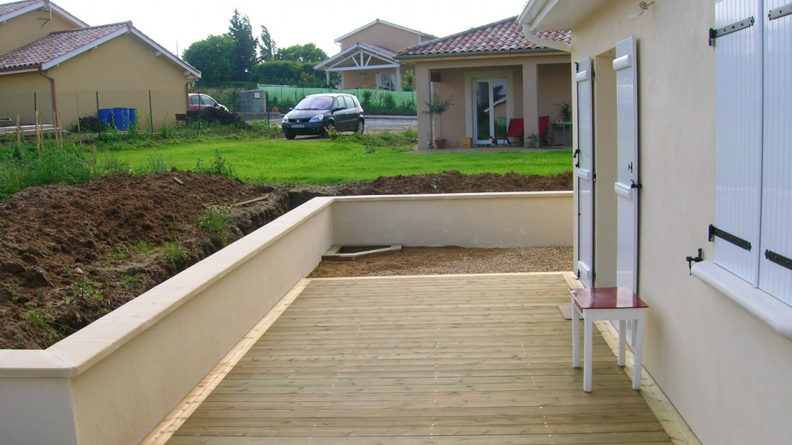 Aménagement extérieur à BELLEVILLE (69)