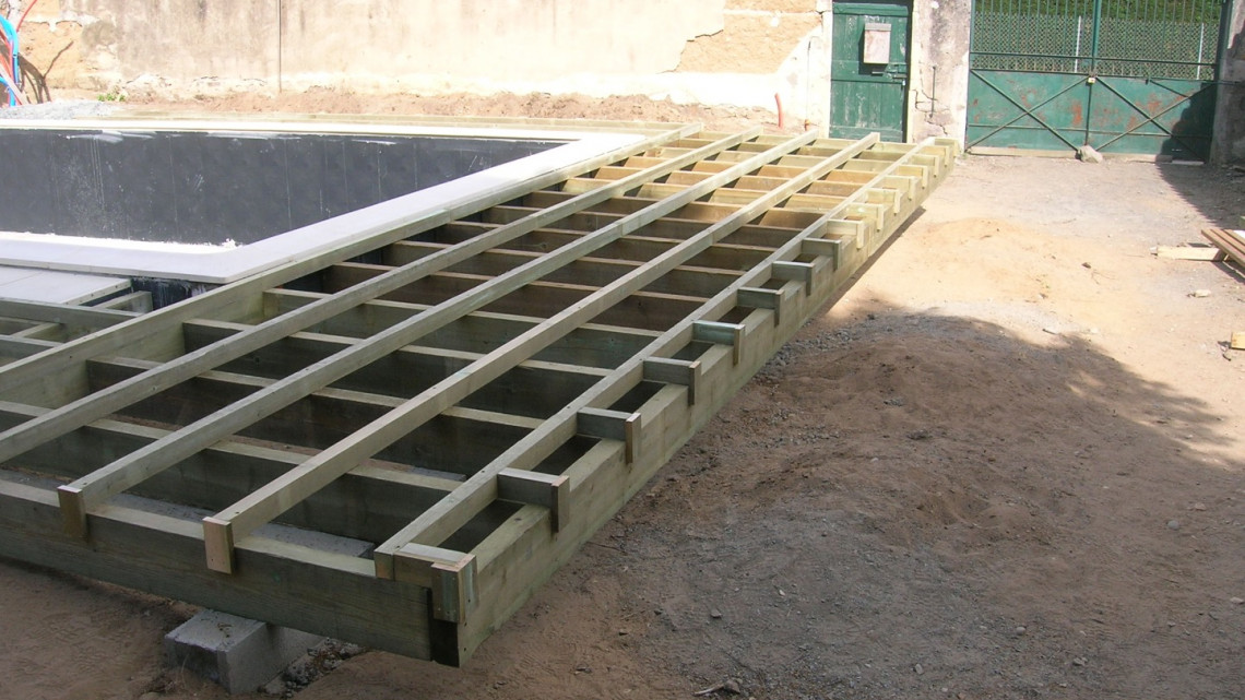 Aménagement abords de piscine SAINT-GEORGES-DE-RENEINS