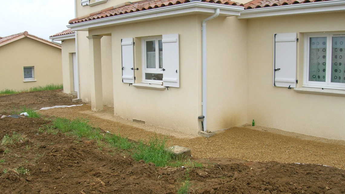 Aménagement extérieur à BELLEVILLE (69)