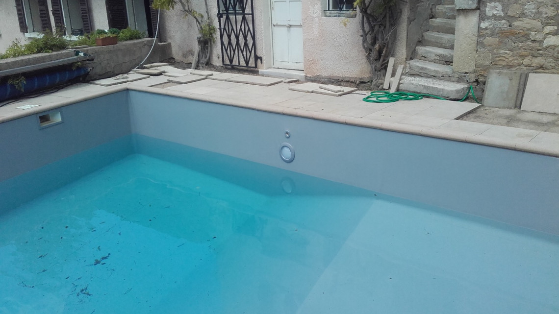 Rénovation piscine à JASSANS RIOTTIER