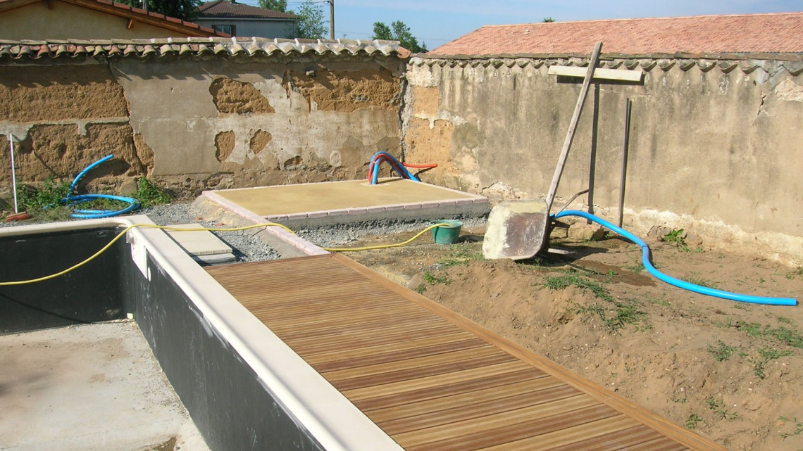 Aménagement abords de piscine SAINT-GEORGES-DE-RENEINS