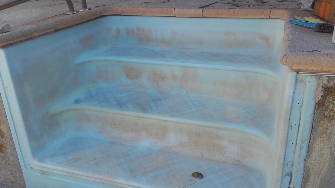 Rénovation piscine à JASSANS RIOTTIER