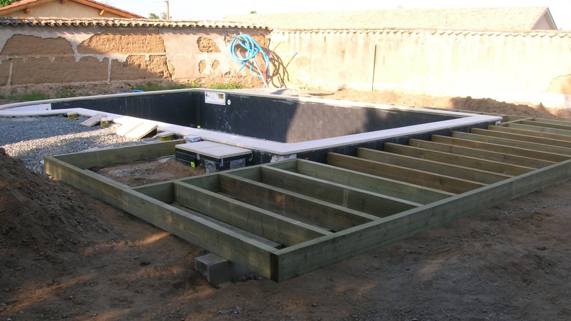 Aménagement abords de piscine SAINT-GEORGES-DE-RENEINS