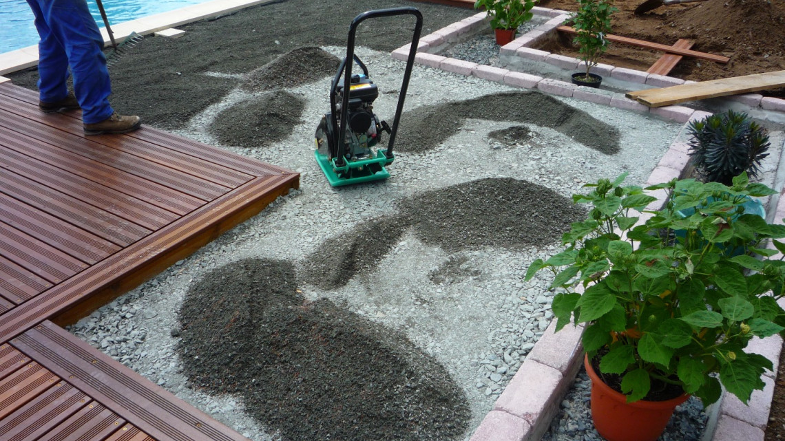 Aménagement abords de piscine SAINT-GEORGES-DE-RENEINS