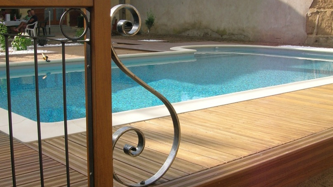 Aménagement abords de piscine SAINT-GEORGES-DE-RENEINS