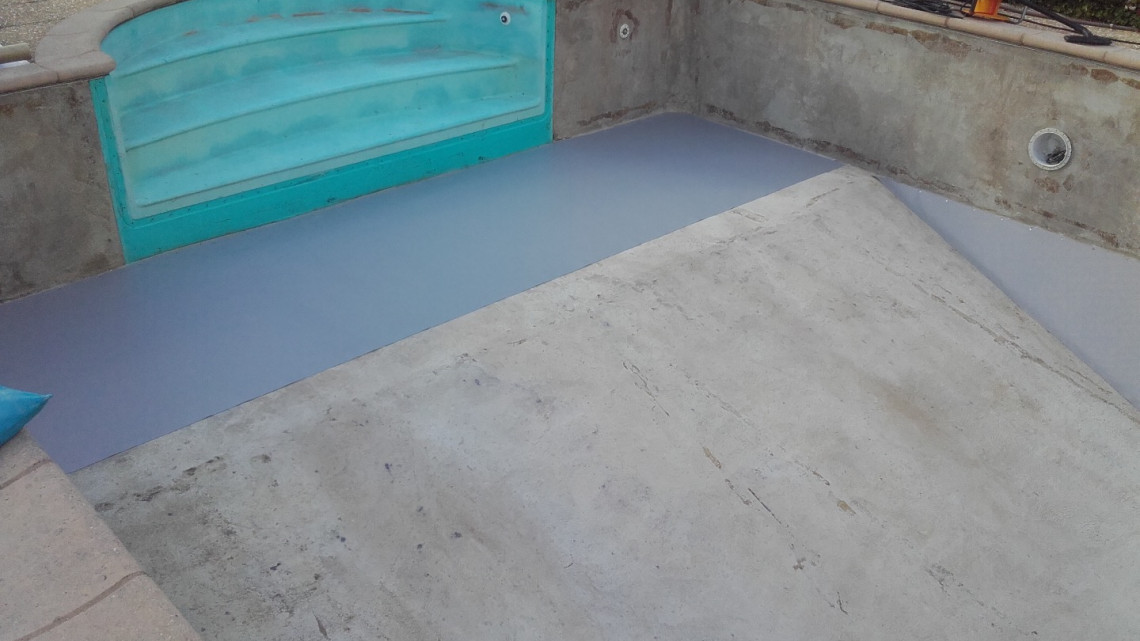 Rénovation piscine en béton à  MARCILLY-D'AZERGUES