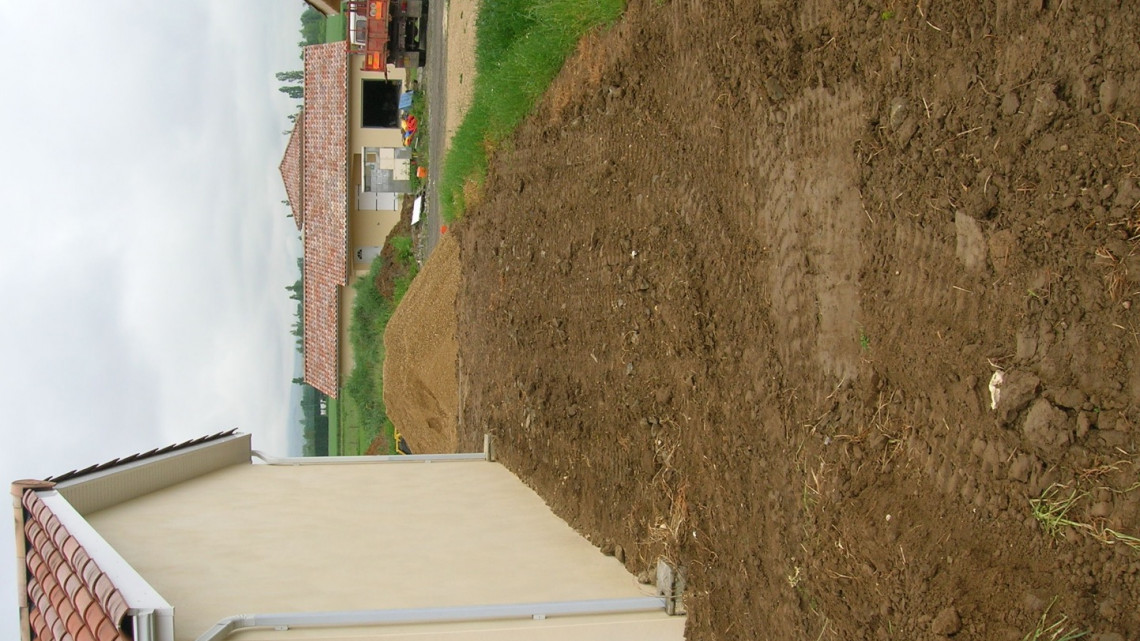 Aménagement extérieur à BELLEVILLE (69)