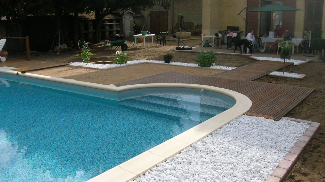 Aménagement abords de piscine SAINT-GEORGES-DE-RENEINS
