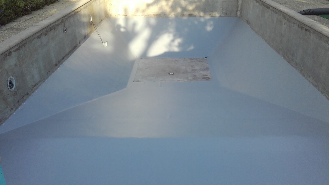 Rénovation piscine en béton à  MARCILLY-D'AZERGUES