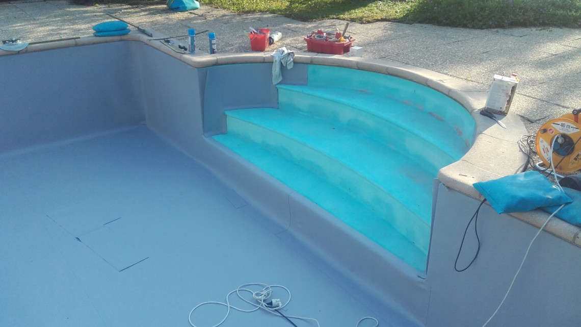 Rénovation piscine en béton à  MARCILLY-D'AZERGUES