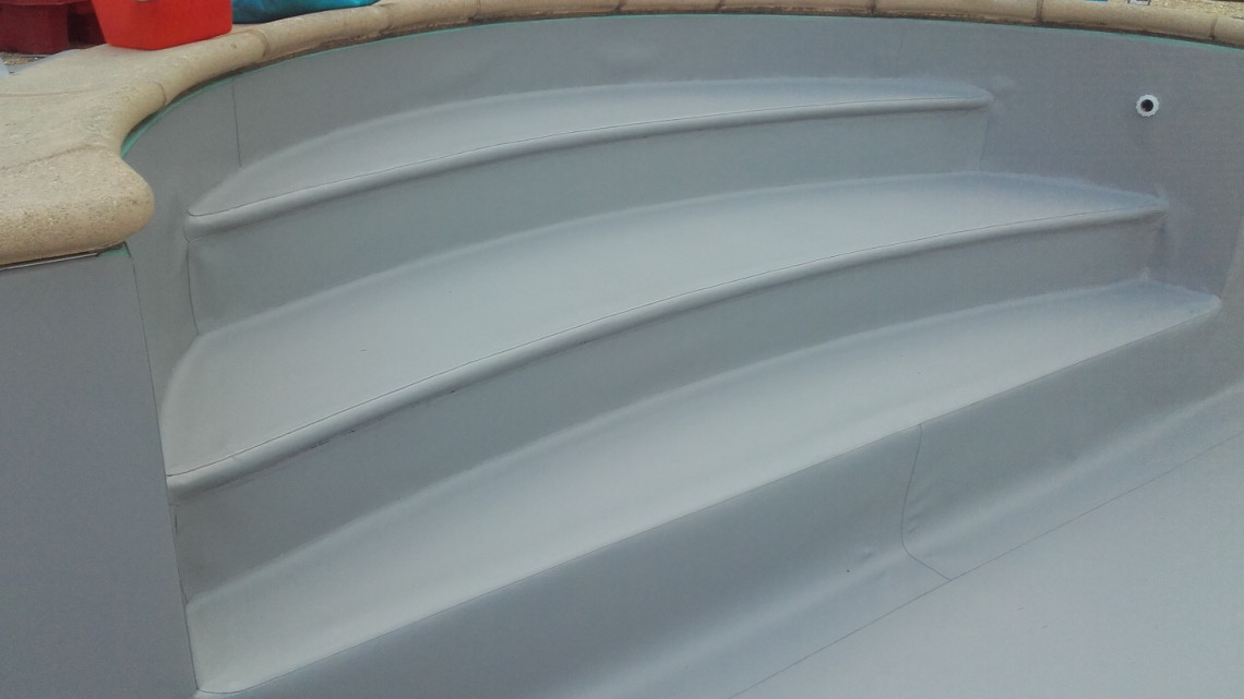 Rénovation piscine en béton à  MARCILLY-D'AZERGUES