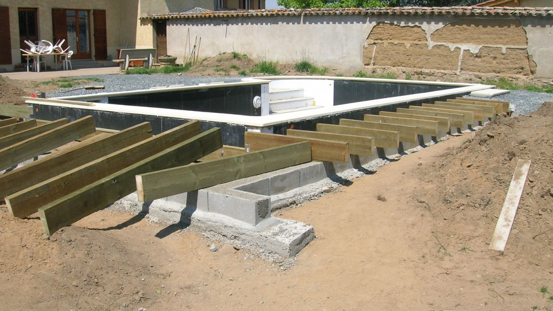 Aménagement abords de piscine SAINT-GEORGES-DE-RENEINS