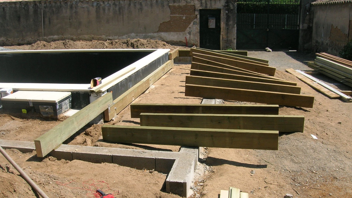 Aménagement abords de piscine SAINT-GEORGES-DE-RENEINS