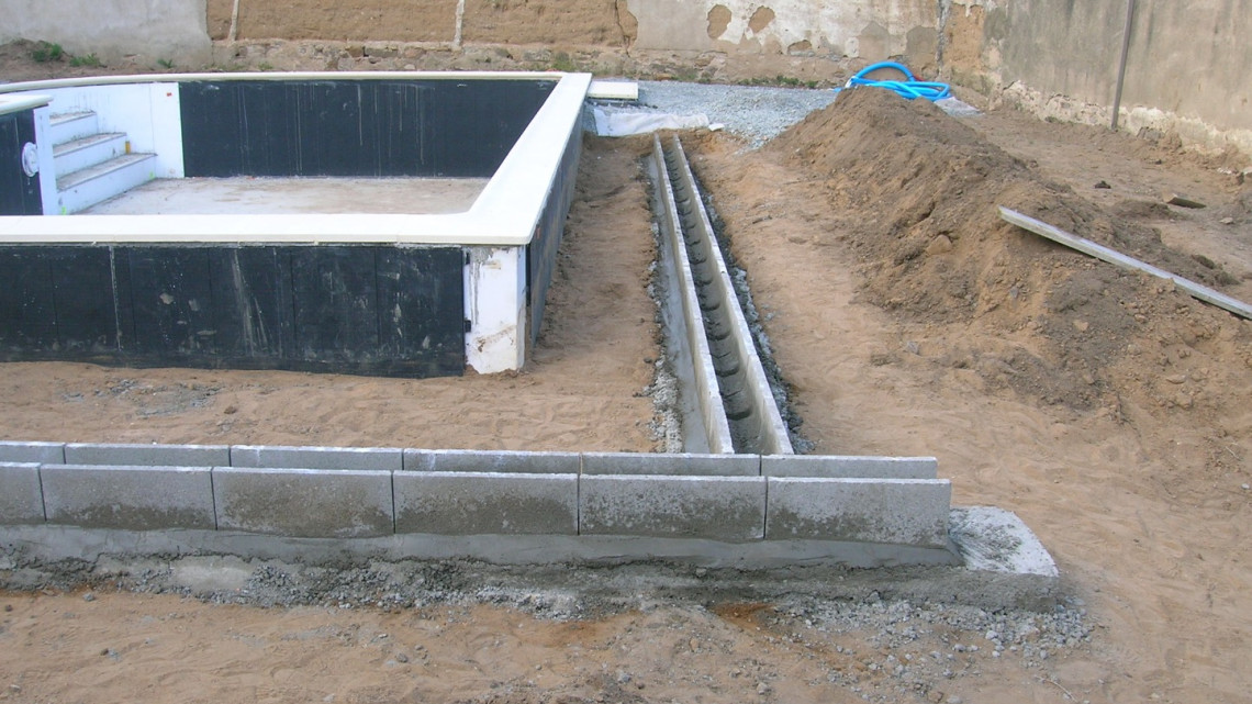 Aménagement abords de piscine SAINT-GEORGES-DE-RENEINS