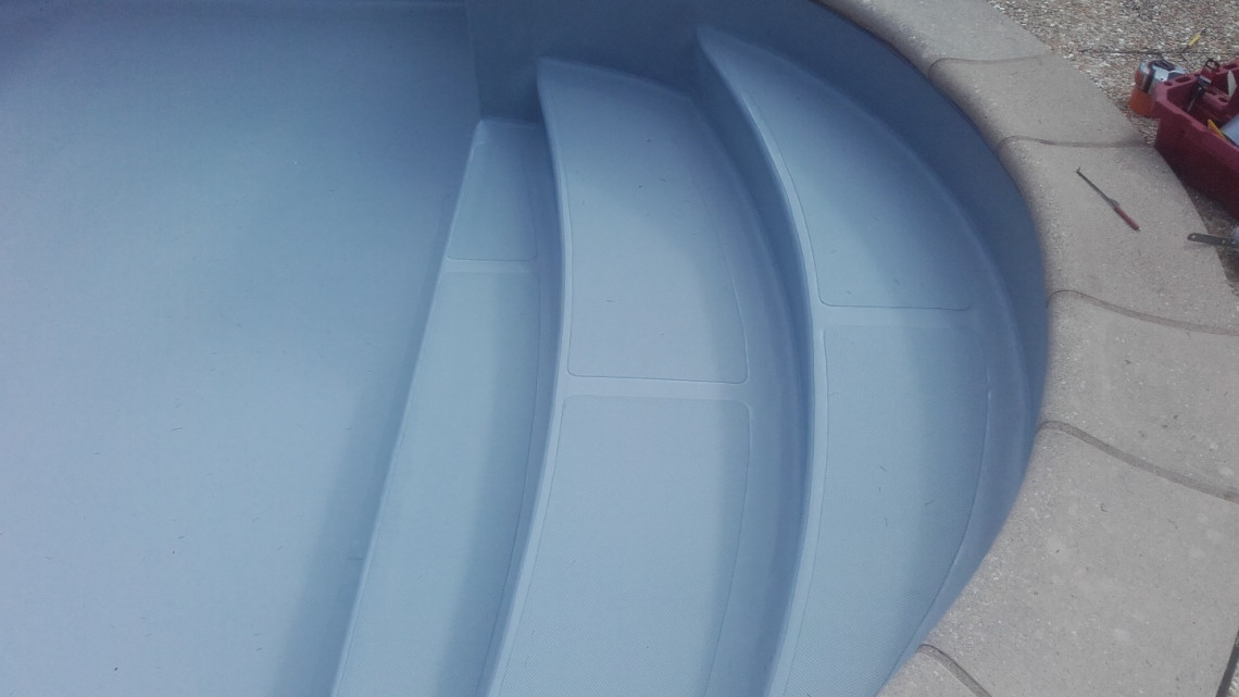 Rénovation piscine en béton à  MARCILLY-D'AZERGUES