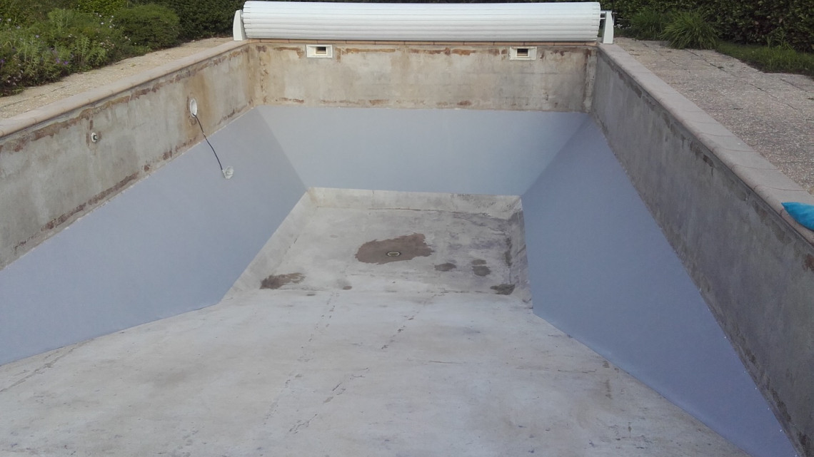 Rénovation piscine en béton à  MARCILLY-D'AZERGUES