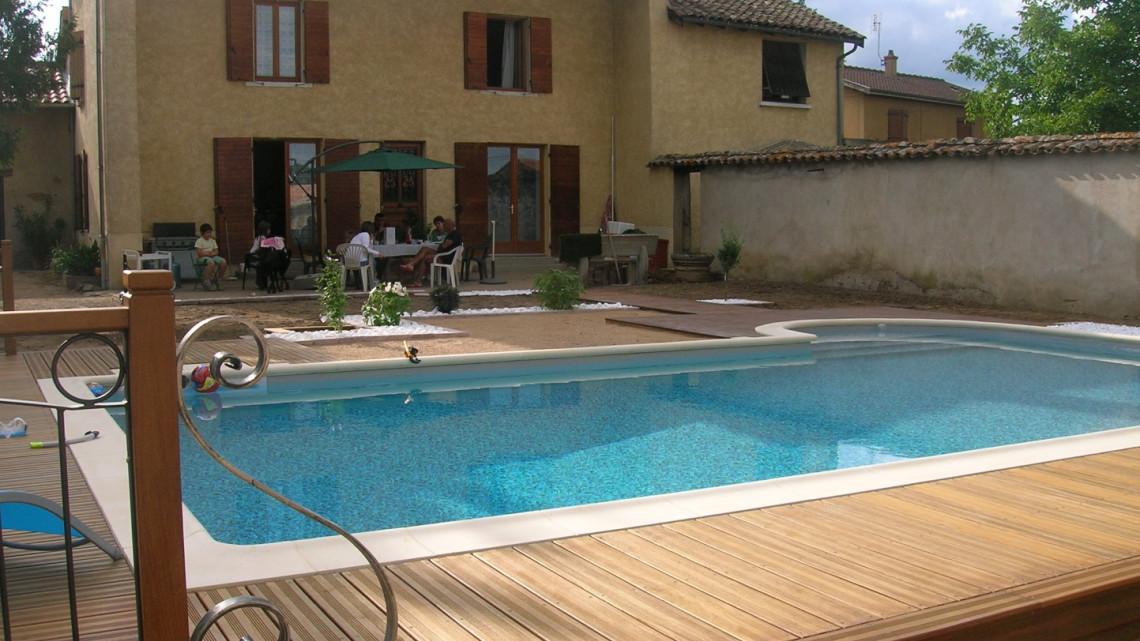 Aménagement abords de piscine SAINT-GEORGES-DE-RENEINS