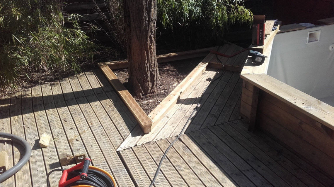 Entretien et rénovation terrasse et piscine bois à SAINT-JEAN-D'ARDIÈRES (69)