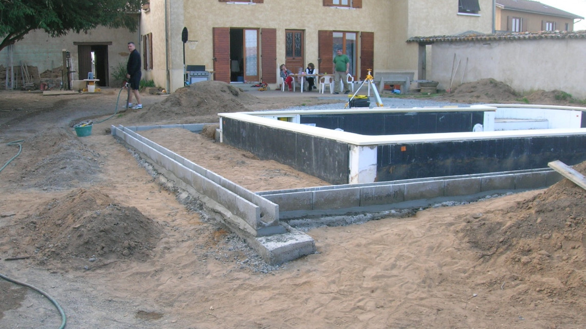 Aménagement abords de piscine SAINT-GEORGES-DE-RENEINS