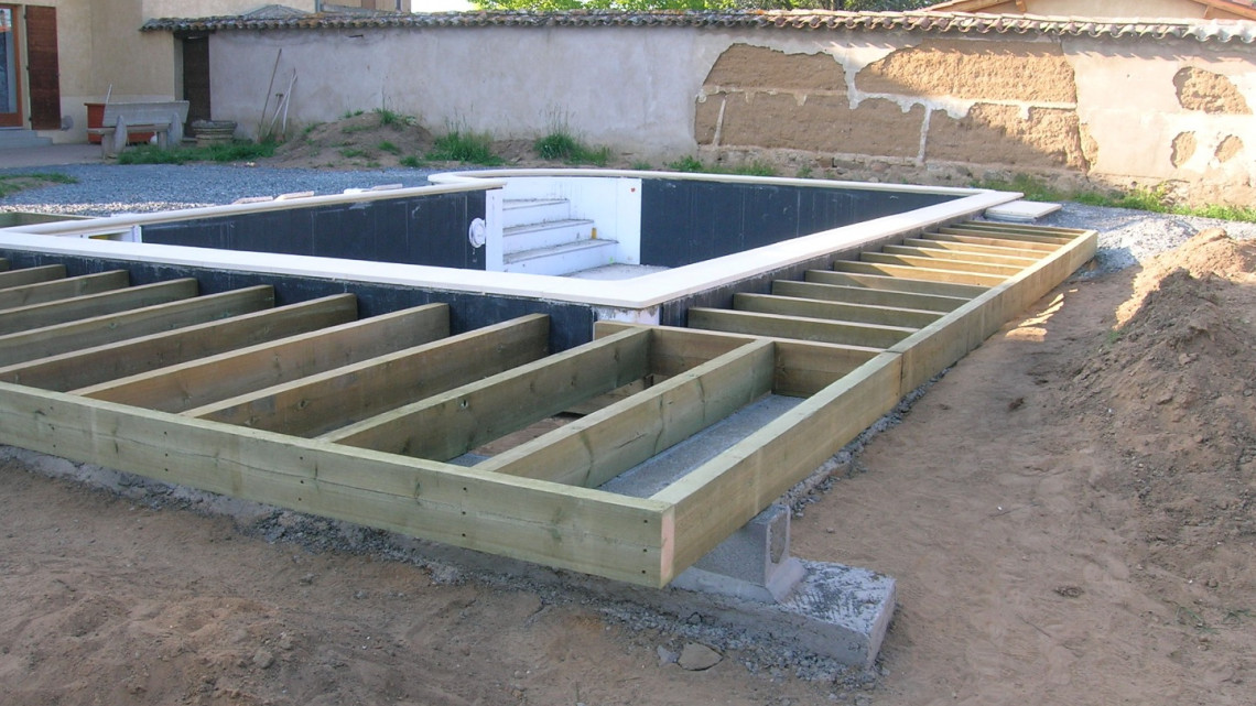 Aménagement abords de piscine SAINT-GEORGES-DE-RENEINS