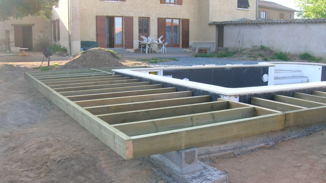 Aménagement abords de piscine SAINT-GEORGES-DE-RENEINS