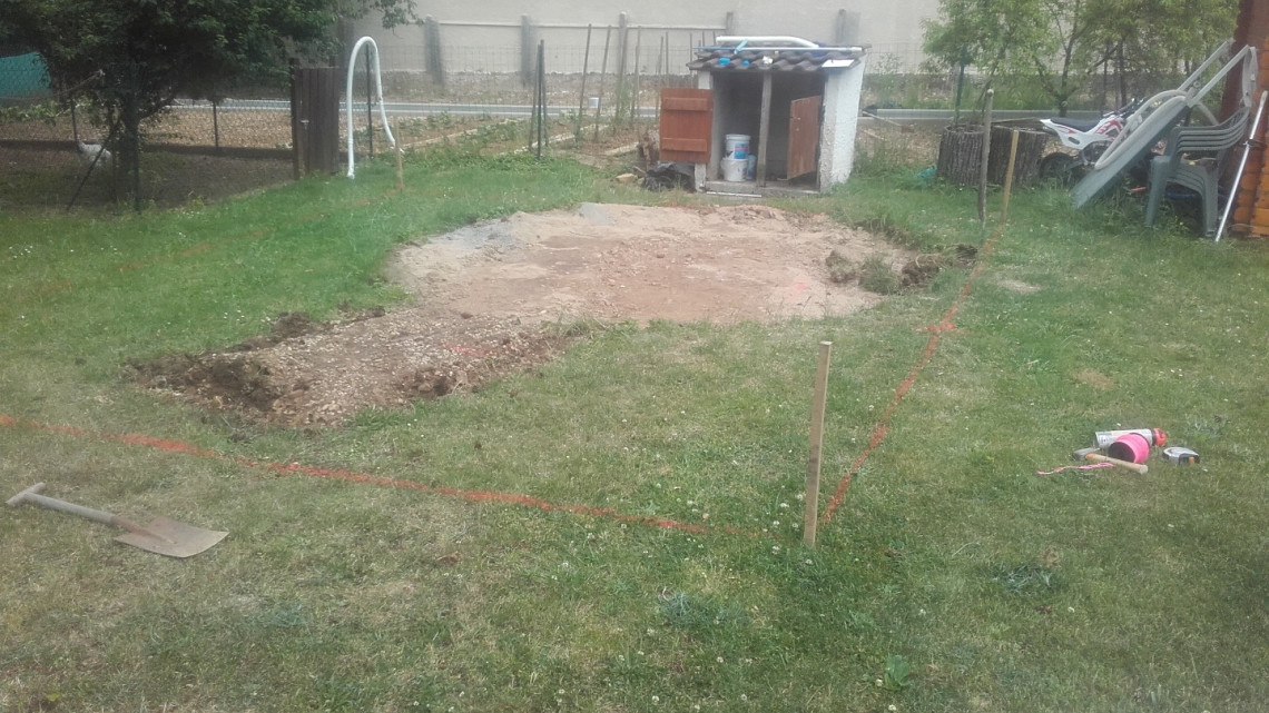 Piscine bois hexagonale à JARNIOUX