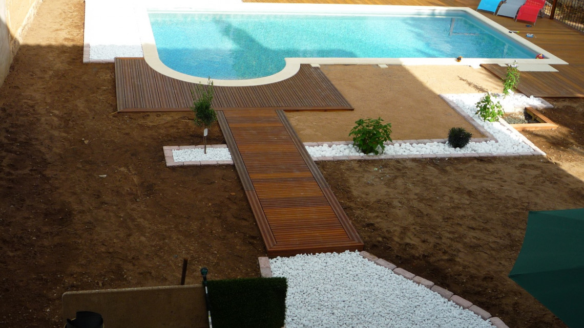 Aménagement abords de piscine SAINT-GEORGES-DE-RENEINS