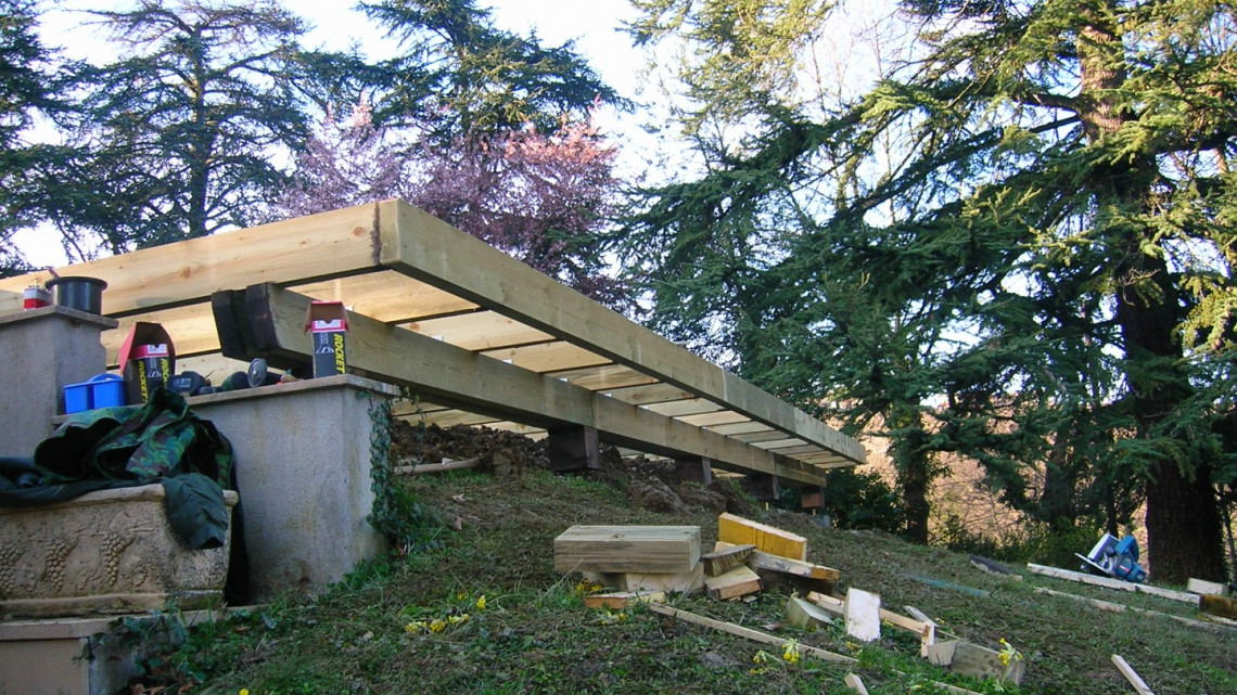 Conception et réalisation terrasse bois suspendue et garde corps à QUINCIÉ-EN-BEAUJOLAIS