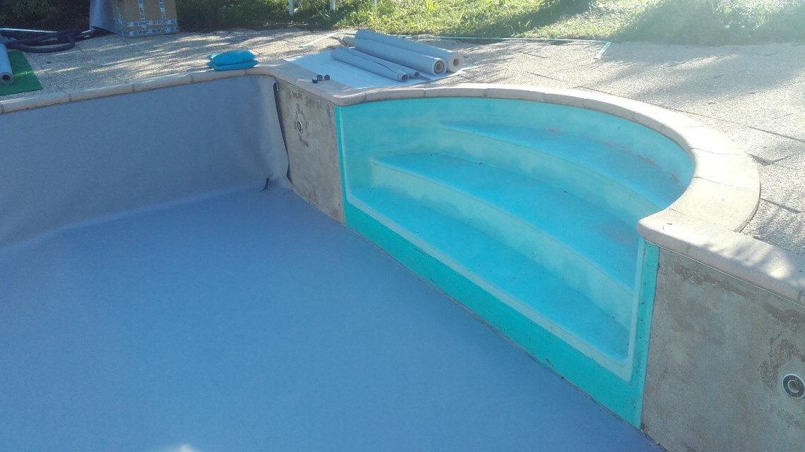 Rénovation piscine en béton à  MARCILLY-D'AZERGUES