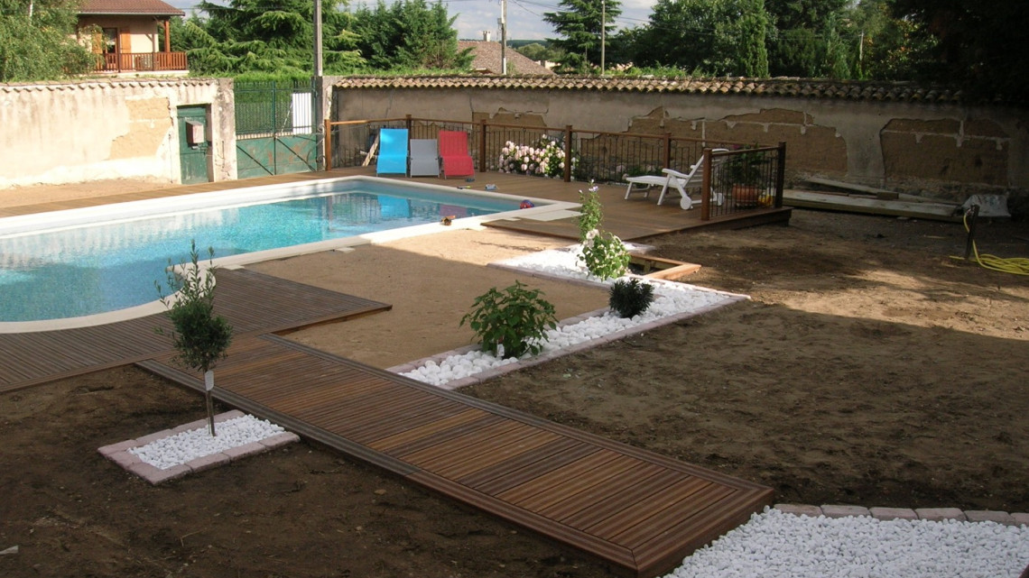 Aménagement abords de piscine SAINT-GEORGES-DE-RENEINS