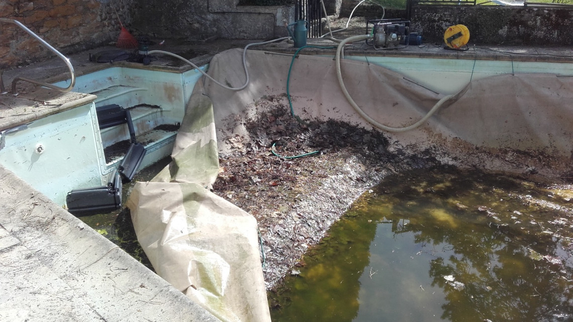 Rénovation piscine à JASSANS RIOTTIER