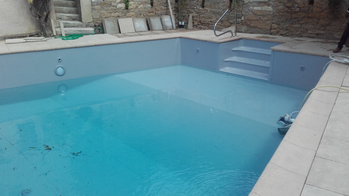 Rénovation piscine à JASSANS RIOTTIER