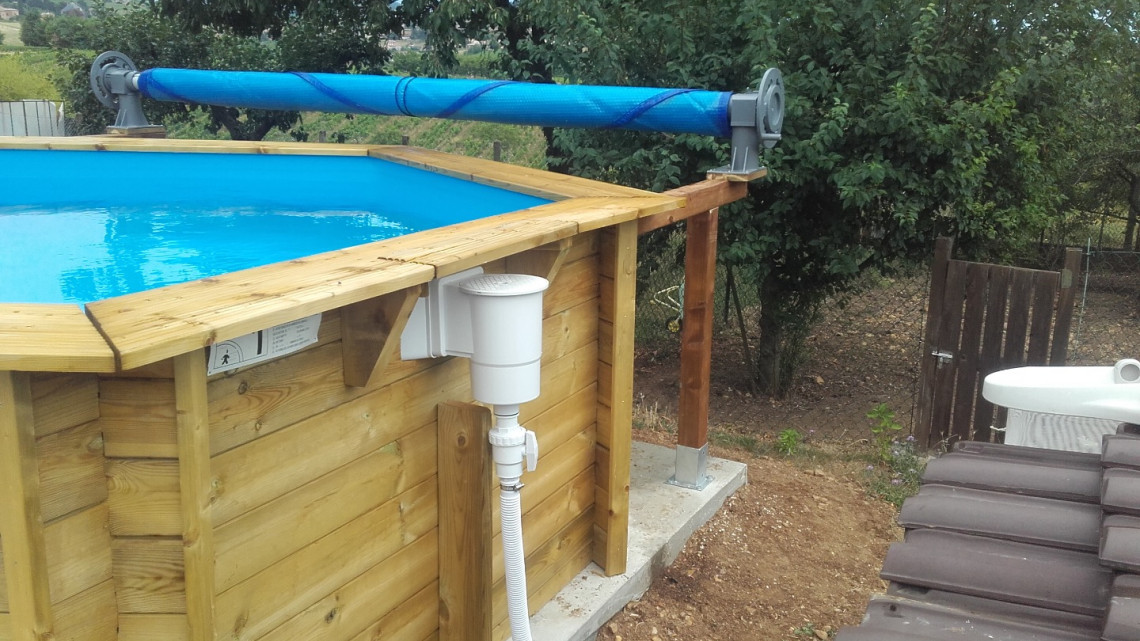 Piscine bois hexagonale à JARNIOUX