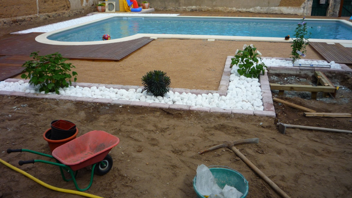Aménagement abords de piscine SAINT-GEORGES-DE-RENEINS