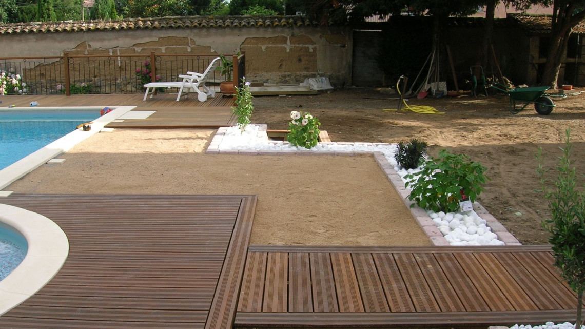 Aménagement abords de piscine SAINT-GEORGES-DE-RENEINS
